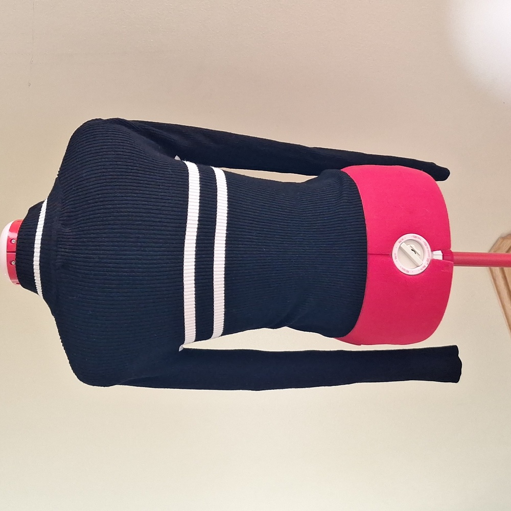 Kendall & Kylie Size XS Black & White - Picture 3 of 8